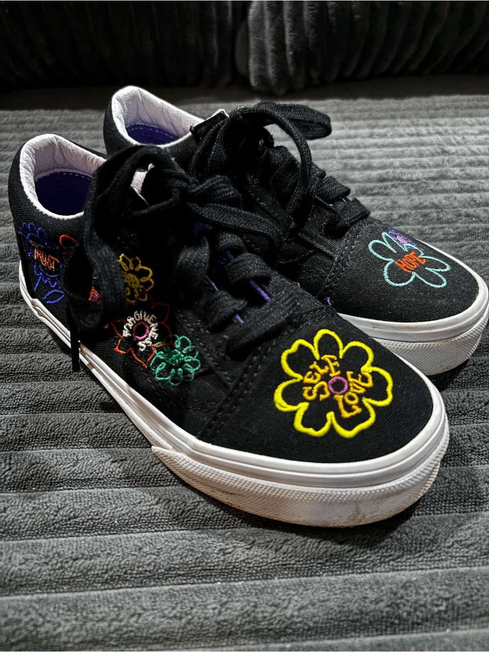Vans Kids Black Canvas Sneakers with Multicolor Embroidered Flowers